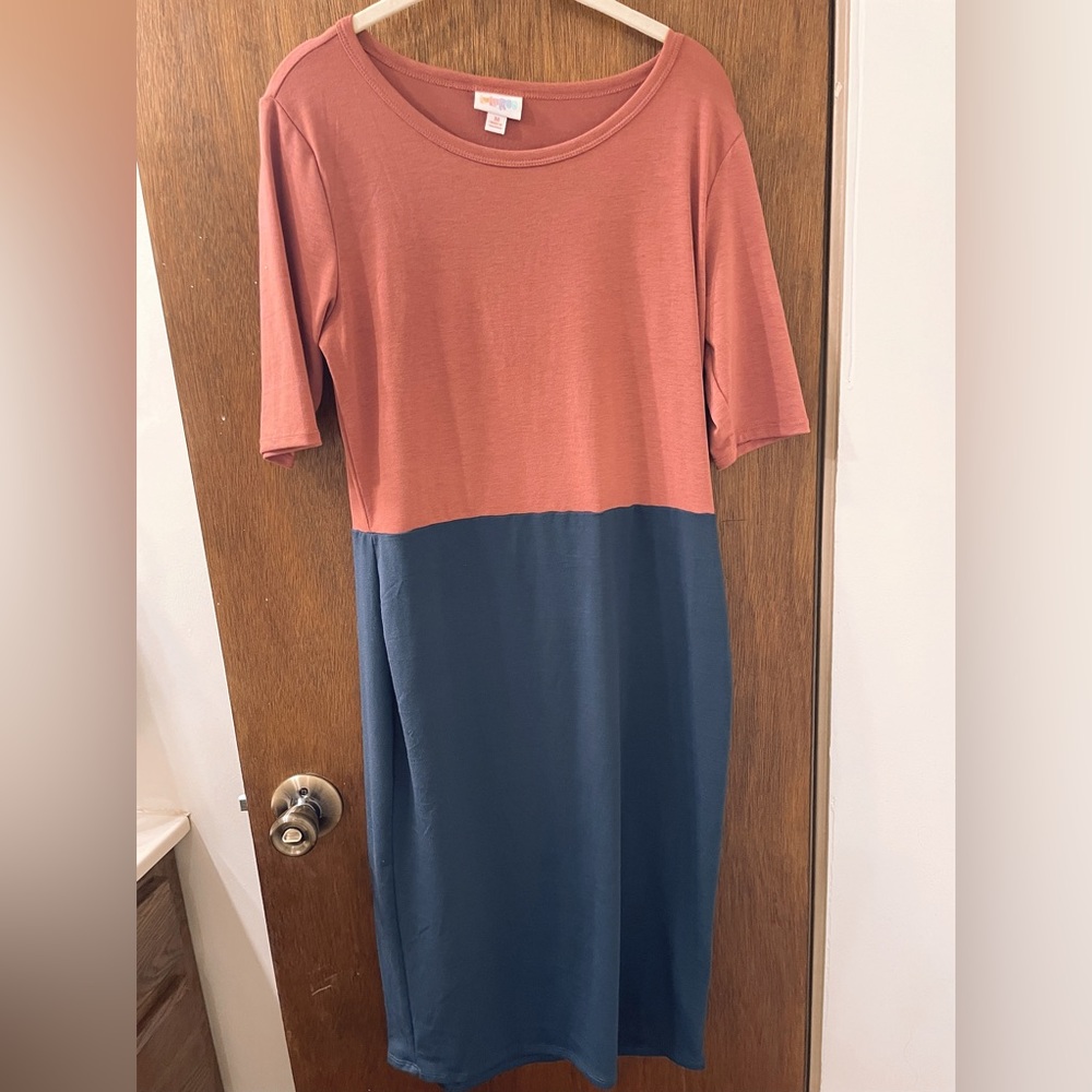 LuLaRoe Julia Dress, Unique,Clay & Navy/Gray Size M, Soft, Comfy, Excellent NWOT